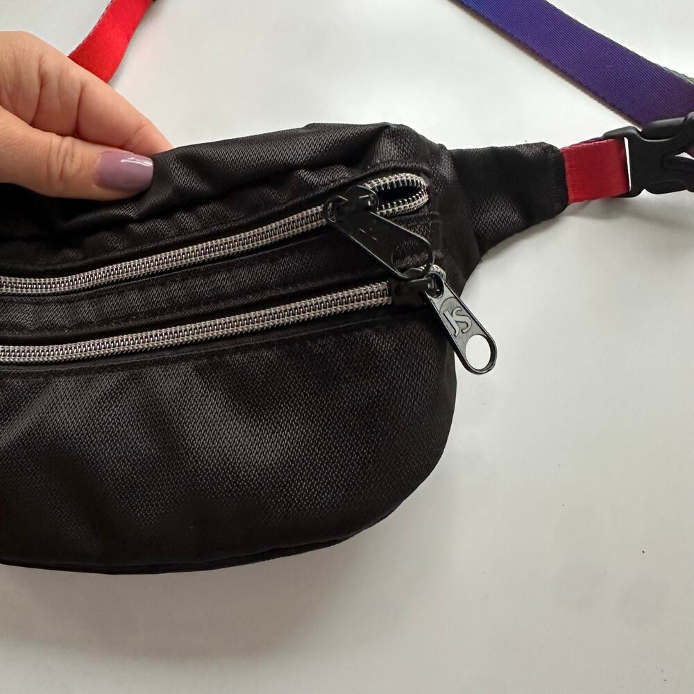 Jansport black double zipper‎ fanny pack with rainbow strap - Picture 3 of 5
